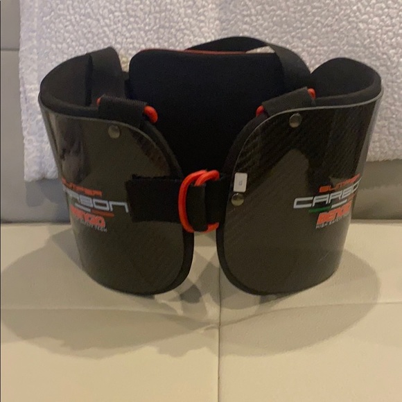 Bengio Bumper Carbon rib protector